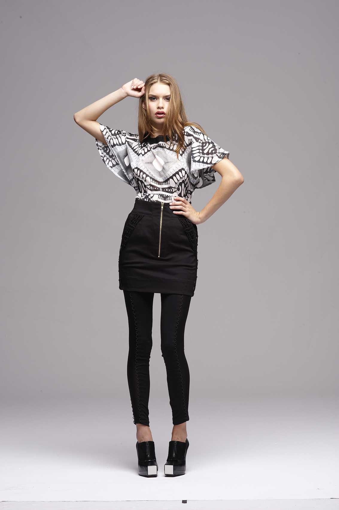 avril Alexander Alice McCall Fall-Winter 欧美高清美女套图